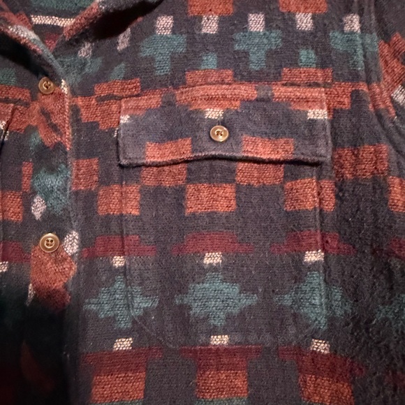 L.L. Bean Signature Red and Blue Patterned Top - Picture 4 of 8